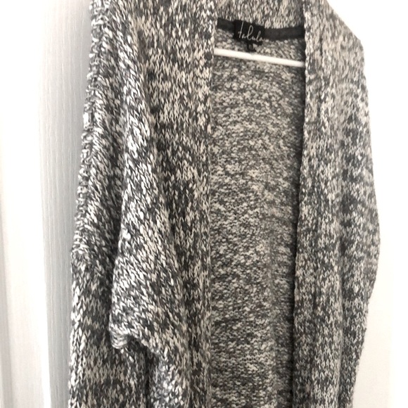 Aritzia Talula Cardigan - Picture 4 of 9